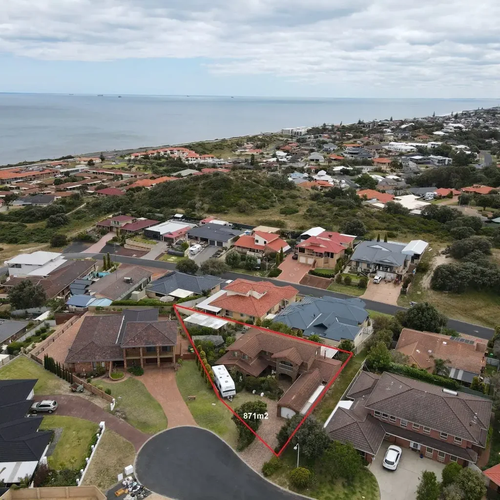 South Bunbury 4 Bedroom One Owner Home in Prestigious South Bunbury