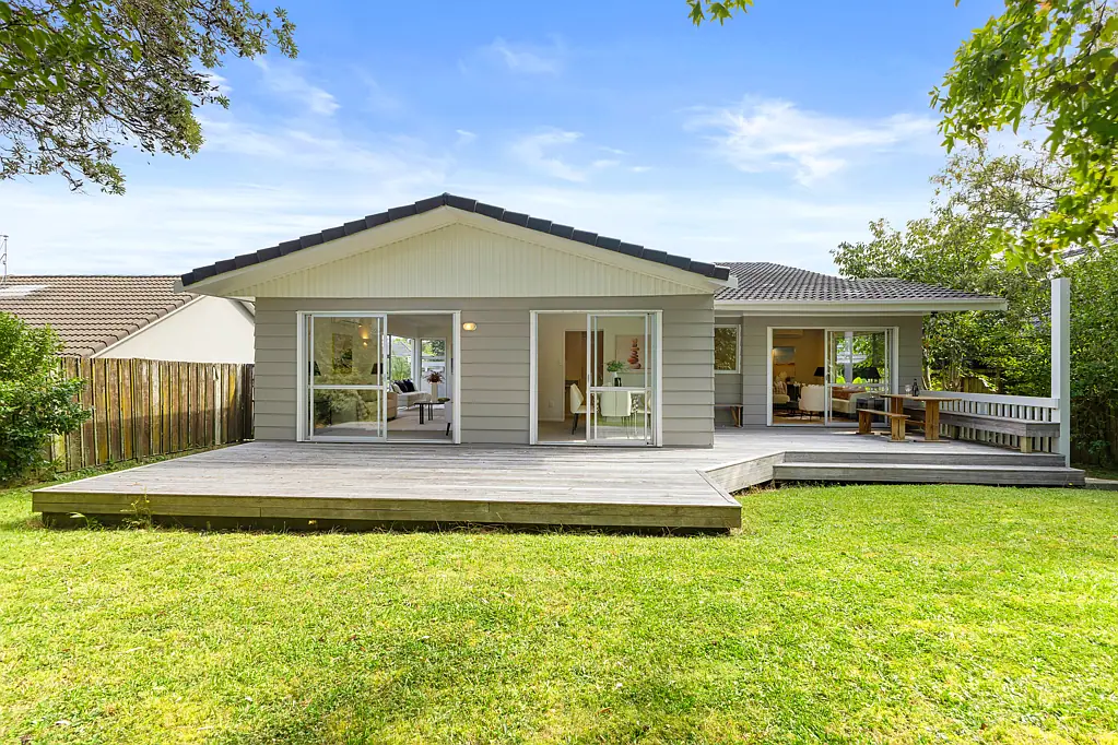 82A Beach Road, Mellons Bay, Manukau City, Auckland