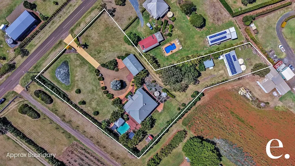 292 Seaview Road, Qunaba, QLD 4670