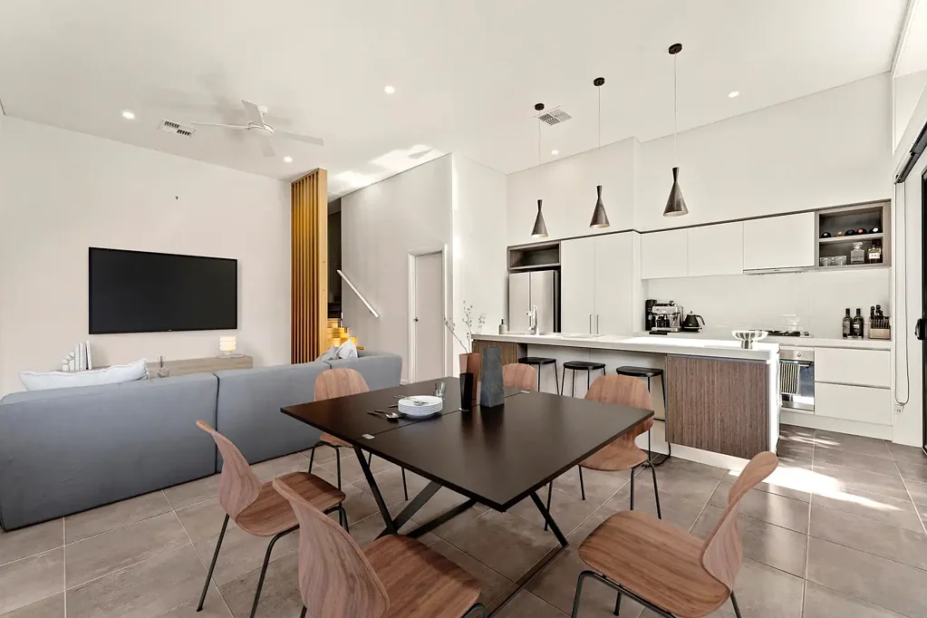Shell Cove 4房  COASTAL LUXURY IN PRIME POSITION