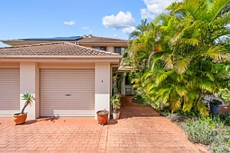 3/5 Bronberg Court, Southport