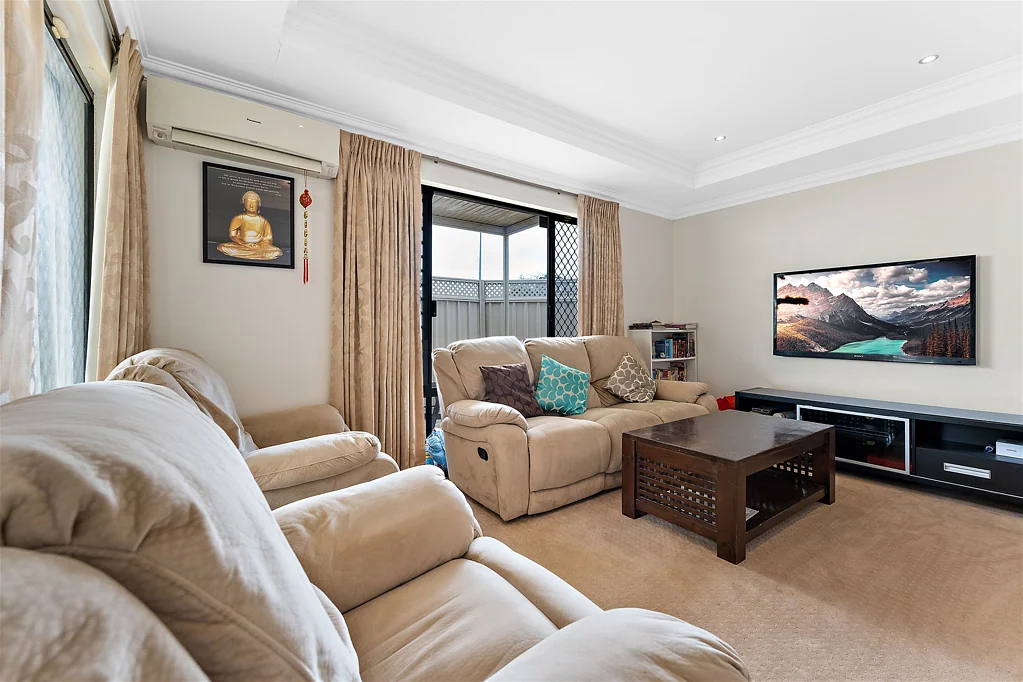 Shelley 4 Bedroom Under Contract by Angela John !