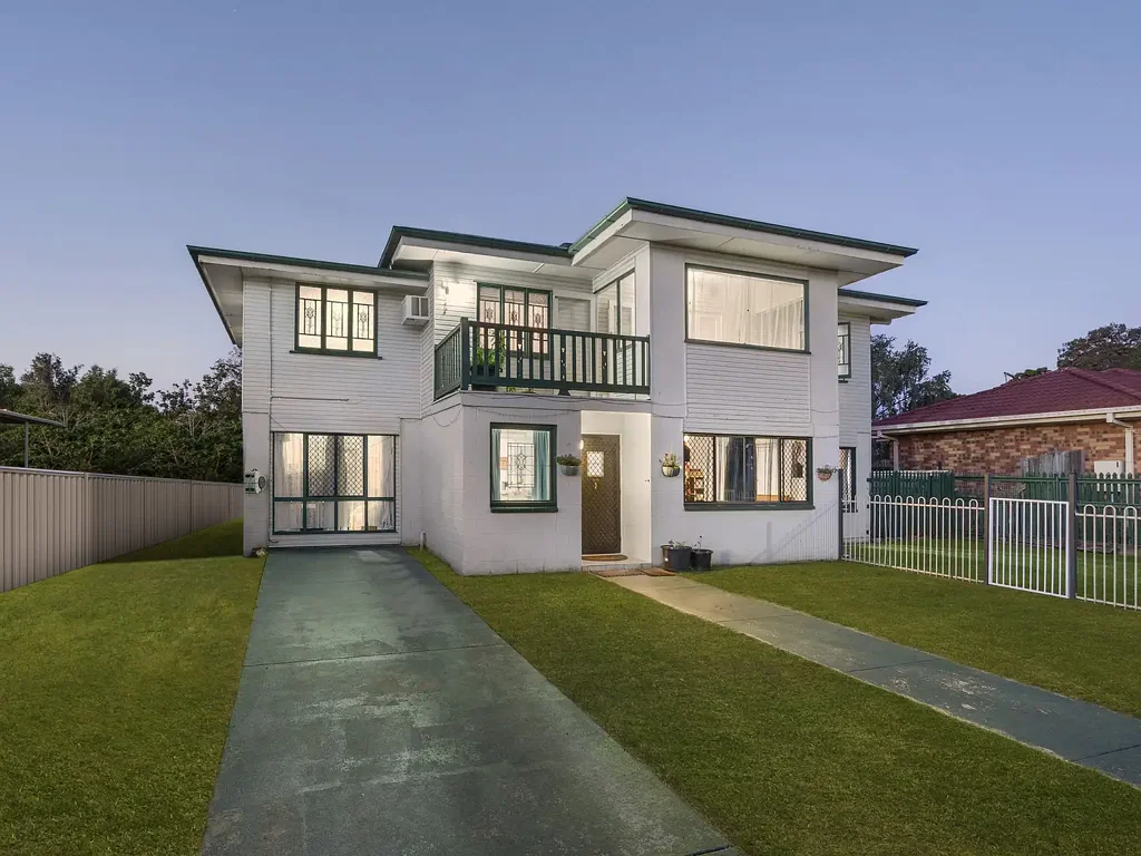 4 Colonial Court, Raceview, QLD 4305