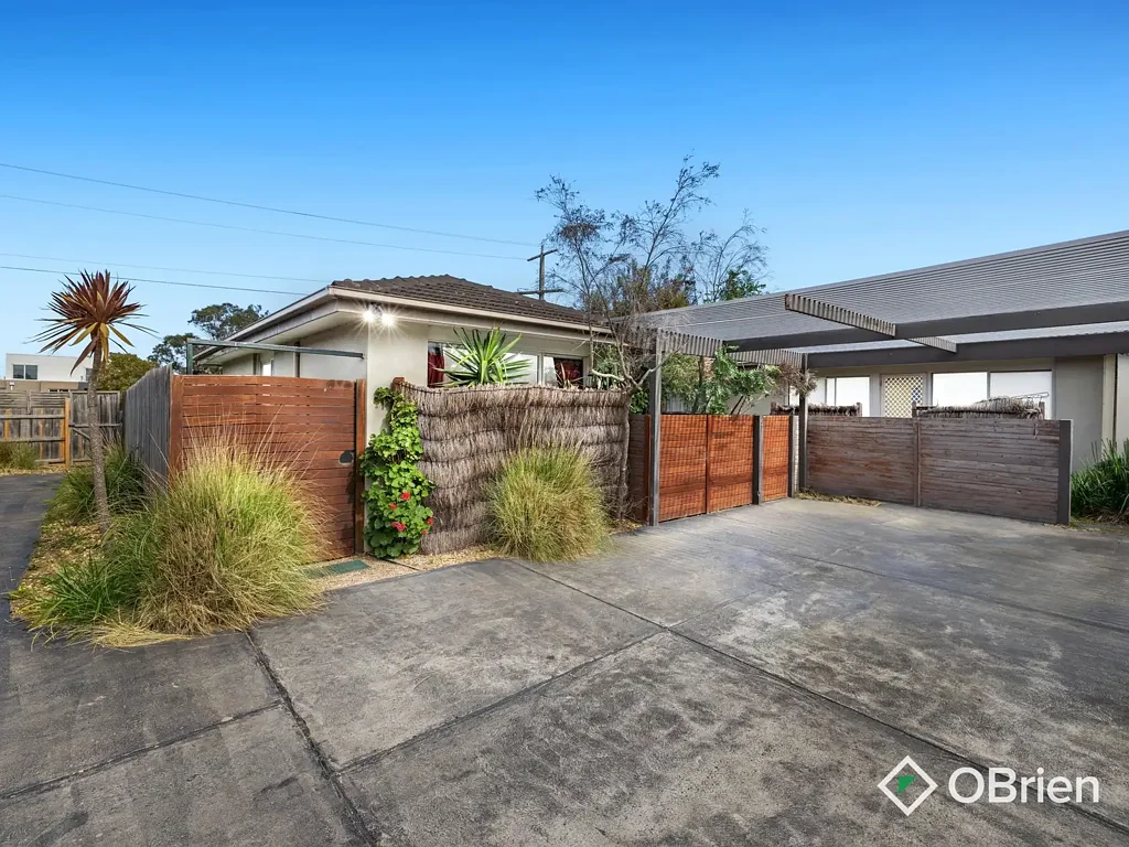 Updated Riverside Retreat in Prime Carrum Location