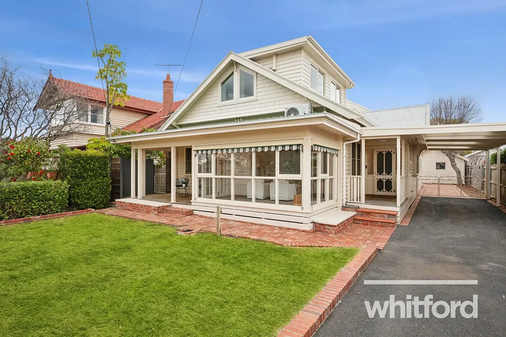 East Geelong 4ਬੈੱਡਰੂਮ A rare family offering in East Geelong's ‘golden triangle’