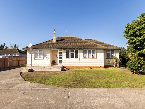 Camberley 3房  Buyers Alert - Bargain buying!!