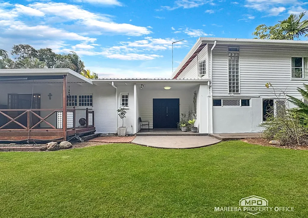 Mareeba 3 Slaapkamer A PRIVATE HALF-ACRE SANCTUARY IN THE HEART OF MAREEBA