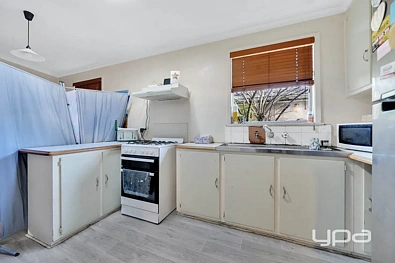 10 Crossley Crescent, Coolaroo, VIC 3048, 3 Schlafzimmer, 1 Badezimmer, House