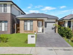 31 PARADE RD, Leppington