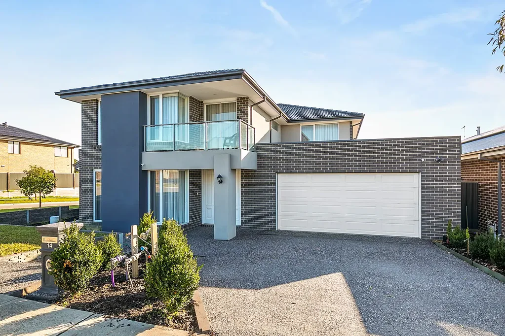 Spacious 5-Bedroom Family Home in Acacia Estate