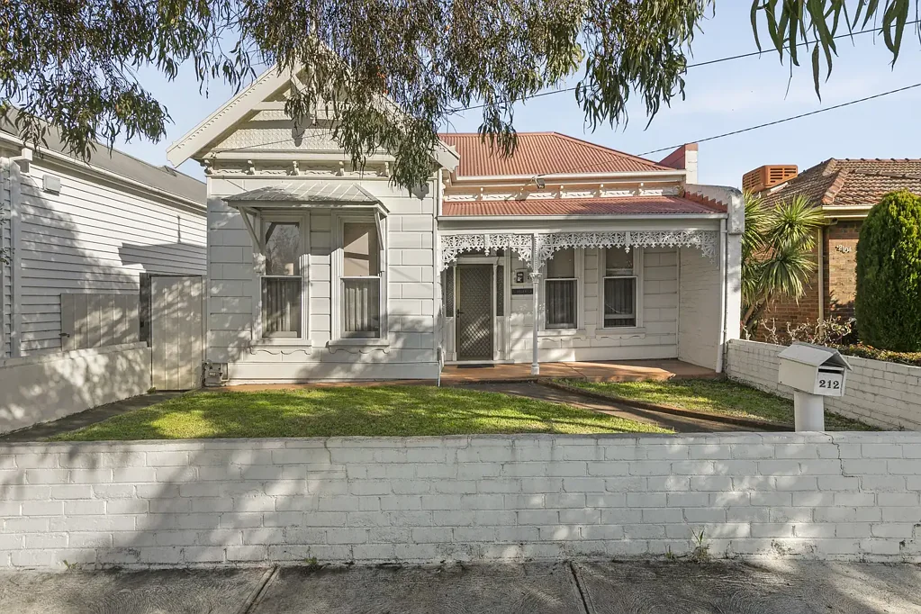 Brunswick East 3Moenga Incredible Potential in a Dream Location