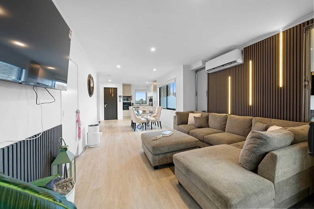 Wiri 3房  Smart, Stylish & Solid – Near-New Home in Wiri