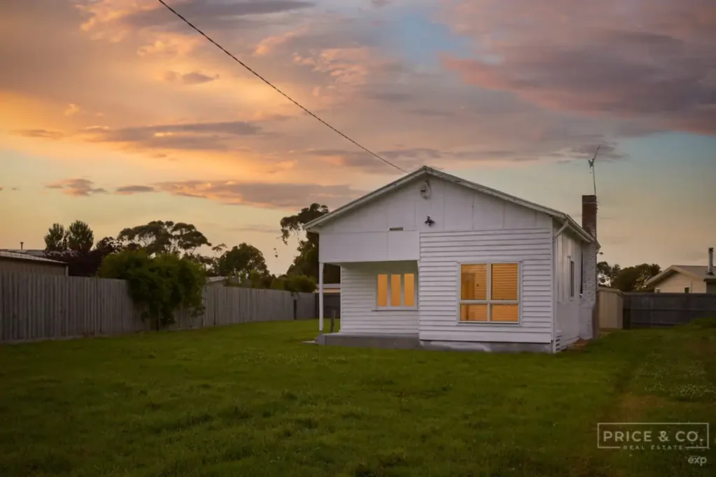 Wonthaggi 3 Bedroom Roll Up Your Sleeves — Renovator’s Delight on a Massive 2000m² Block
