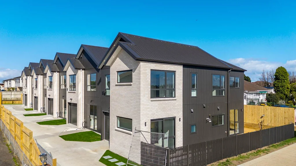 Papatoetoe 4침실 Modern Comfort Meets Style & Convenience