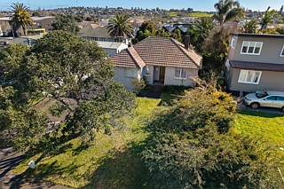 27 Line Road, Glen Innes, Auckland City