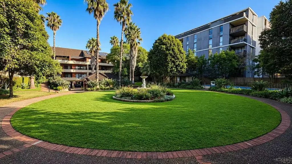 Security top floor North facing 3-bedroom apartment offering convenience and lifestyle