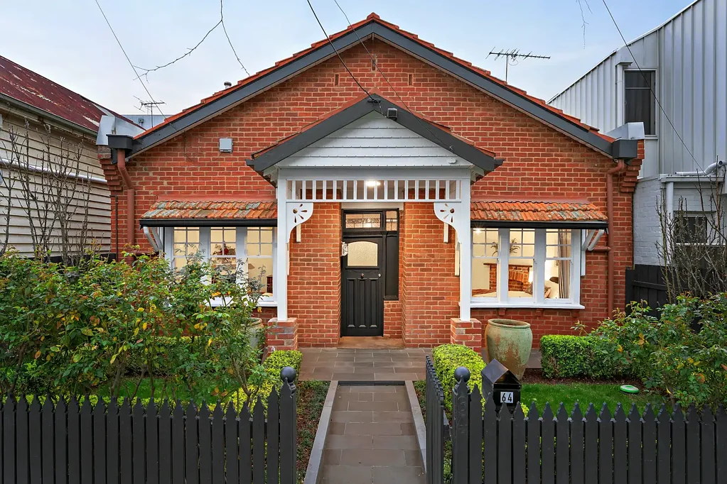 Footscray 3कमरा Double-Fronted Beauty with Plenty of Charm