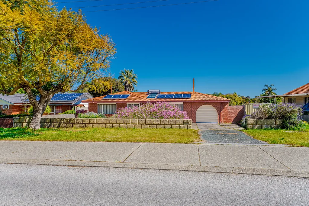 12 Adamson Road, Parmelia, WA 6167