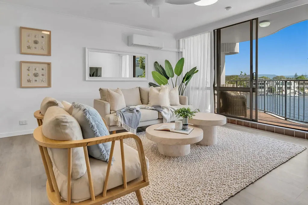 Surfers Paradise 2غرفة نوم URGENT SALE REQUIRED! RENOVATED RIVERSIDE APARTMENT WITH STUNNING VIEWS!