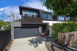 1B Warringa Road, Frankston South