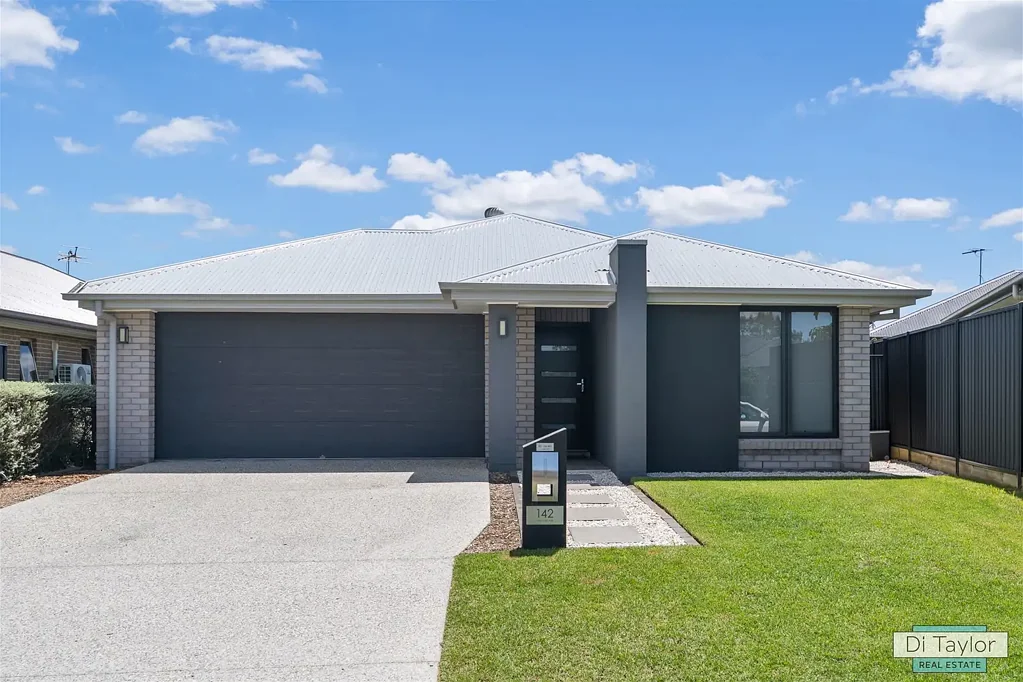 Jimboomba 4ਬੈੱਡਰੂਮ Modern Comfort & Family Style in Riverton Estate, Jimboomba