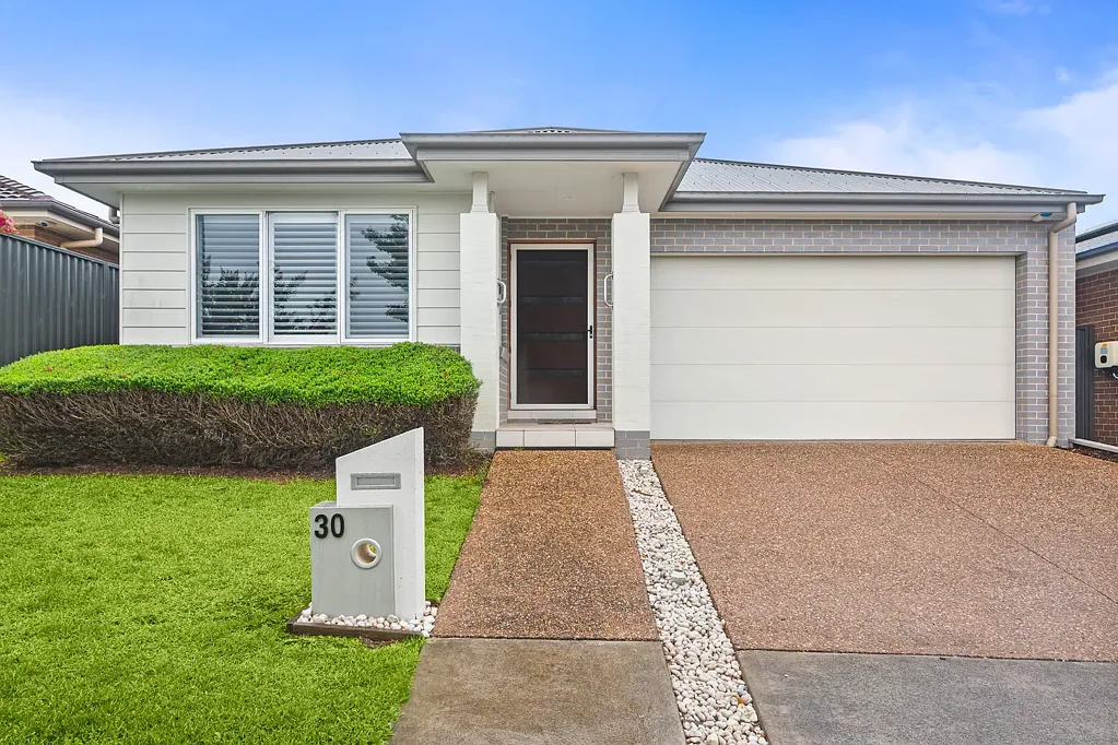 30 Bartlett Crescent, Calderwood, NSW 2527