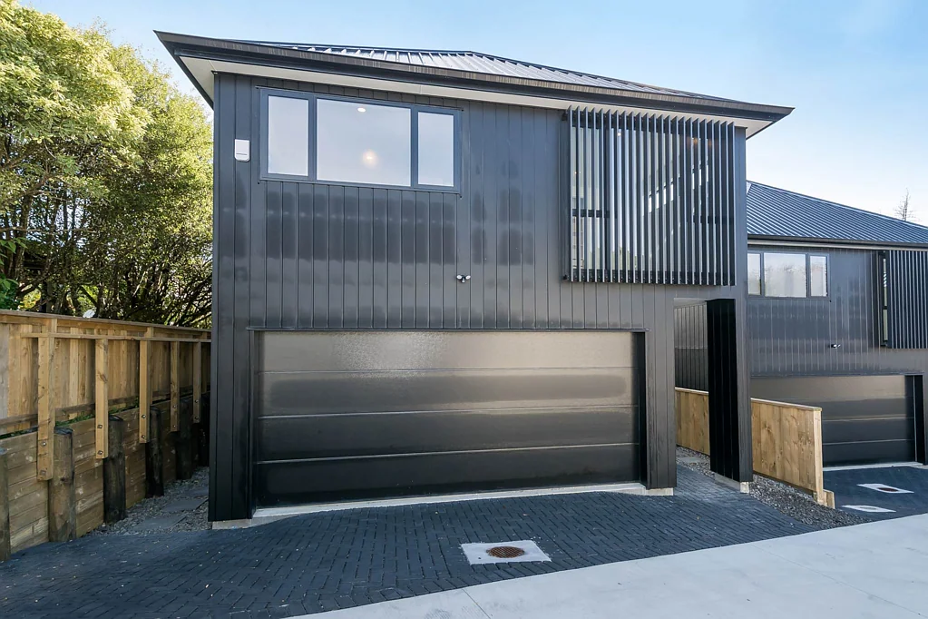 Brand new executive style four bedroom house i...