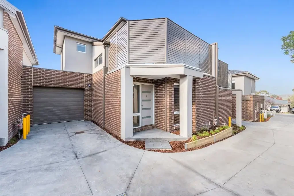 A Pristine Double Level Pad