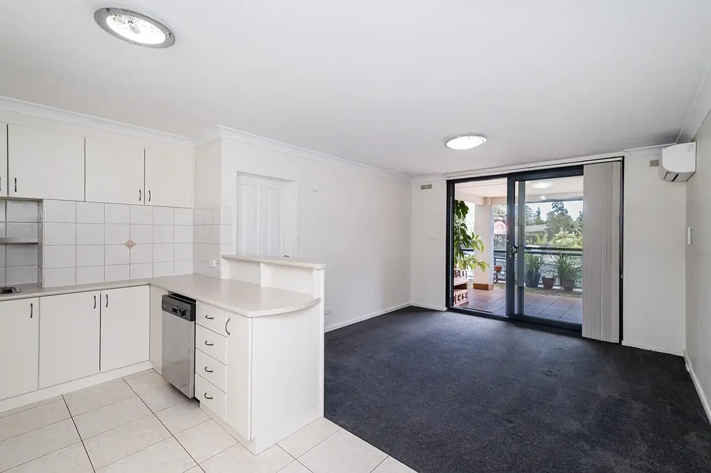 South Perth 1ਬੈੱਡਰੂਮ Excellent Ground Floor Unit in Terrific Location