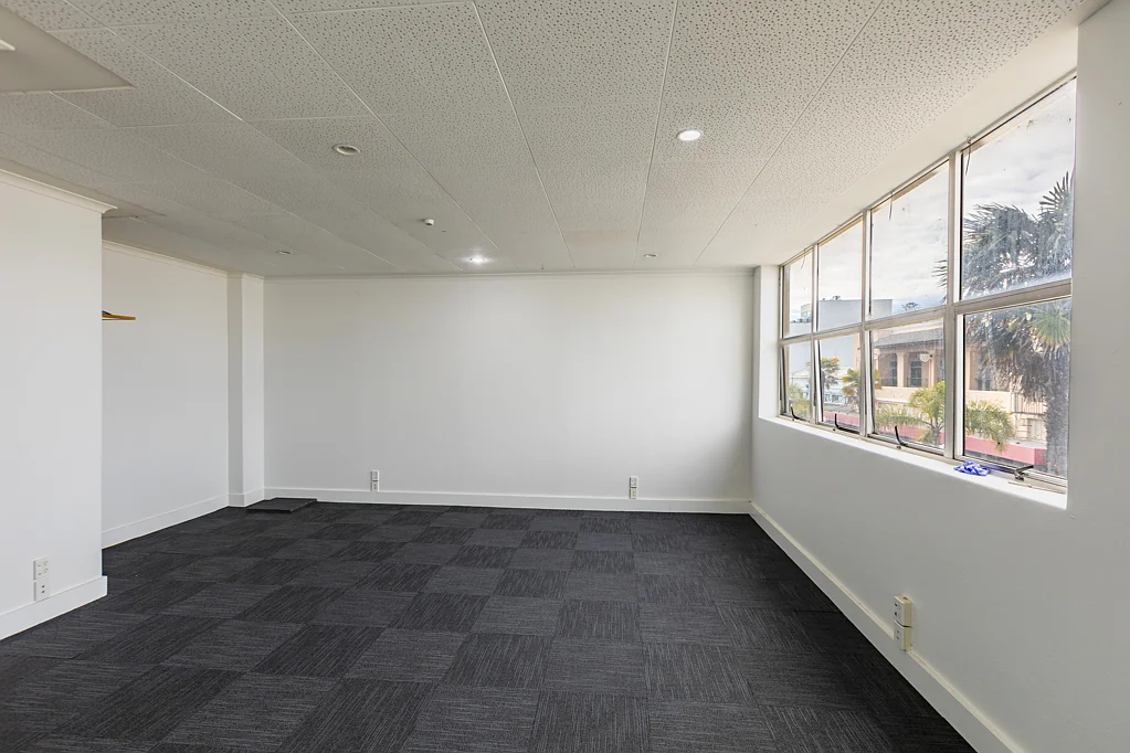 Napier South Office with a balcony?