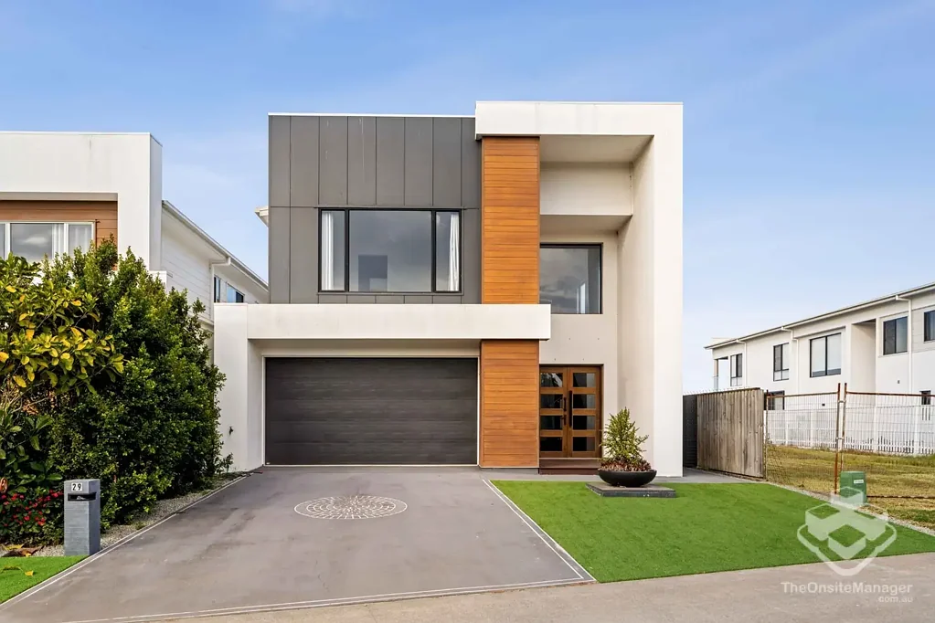 Stunning waterfront 5-Bedroom Home with pool