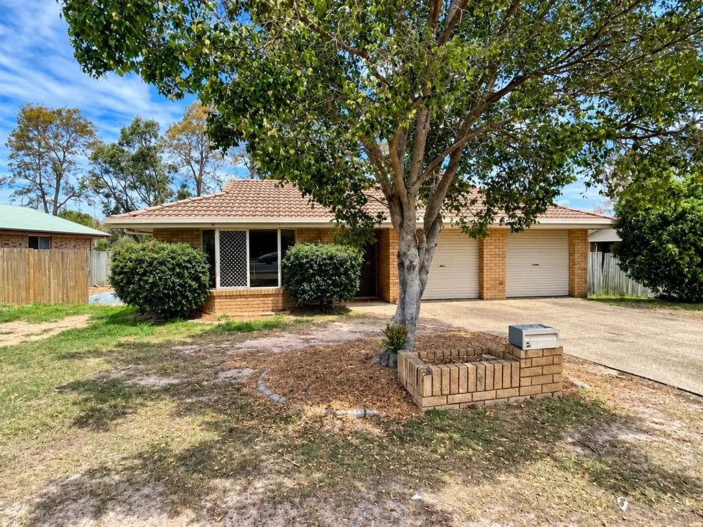 SPACIOUS FAMILY HOME WITH SIDE ACCESS & NO REAR NEIGHBOURS