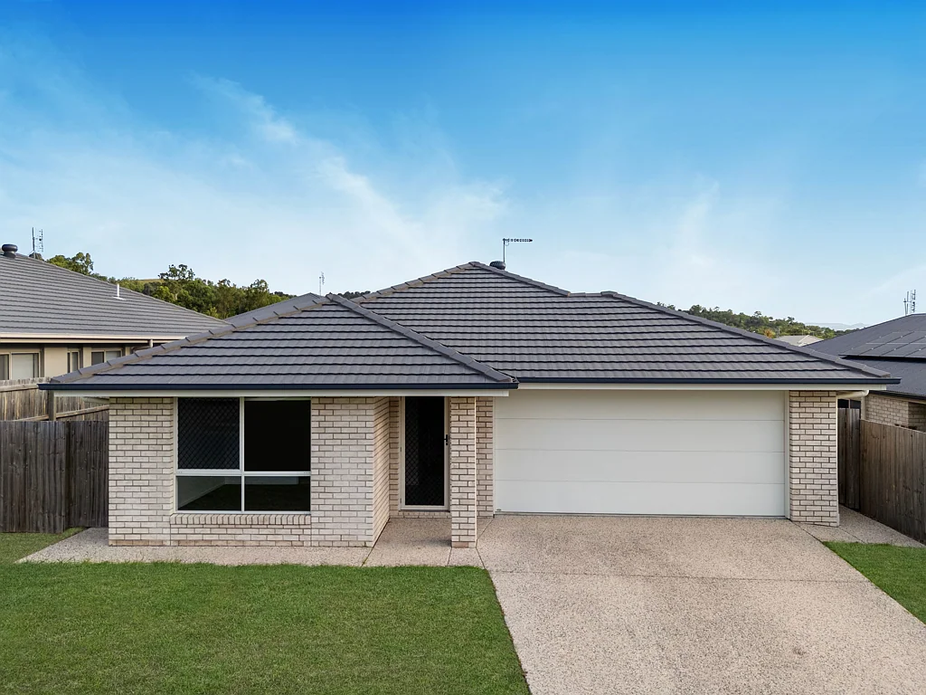 18 Richmond Terrace, Plainland, QLD 4341