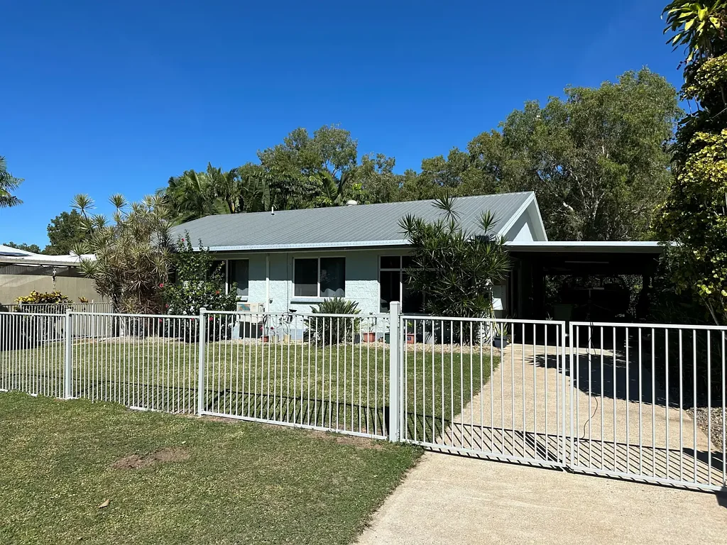 Nelly Bay 3 Bedroom Great value home on 908m2 land