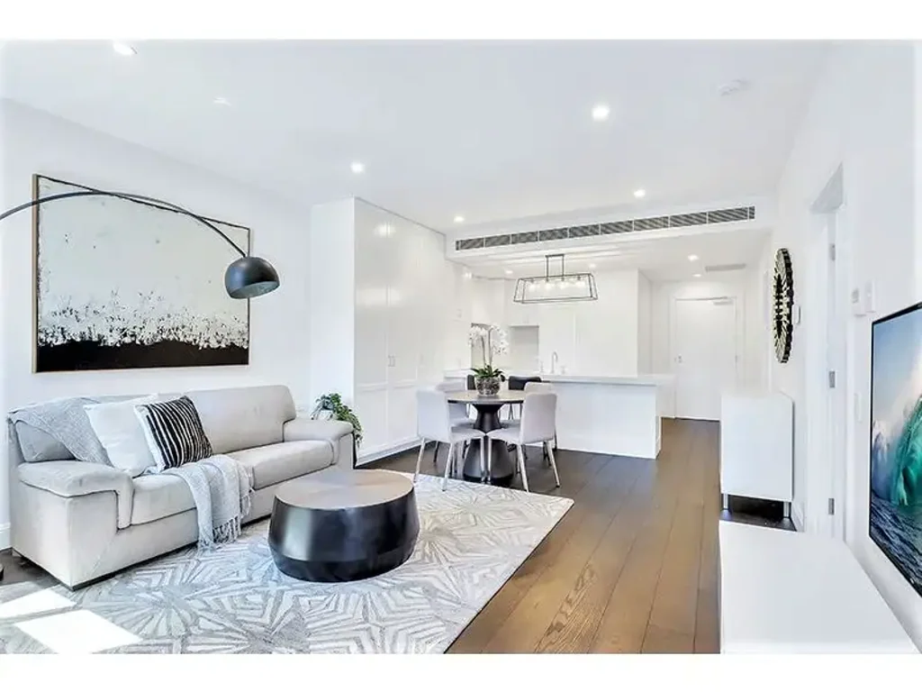 Luxury 1 Bedroom Apartment