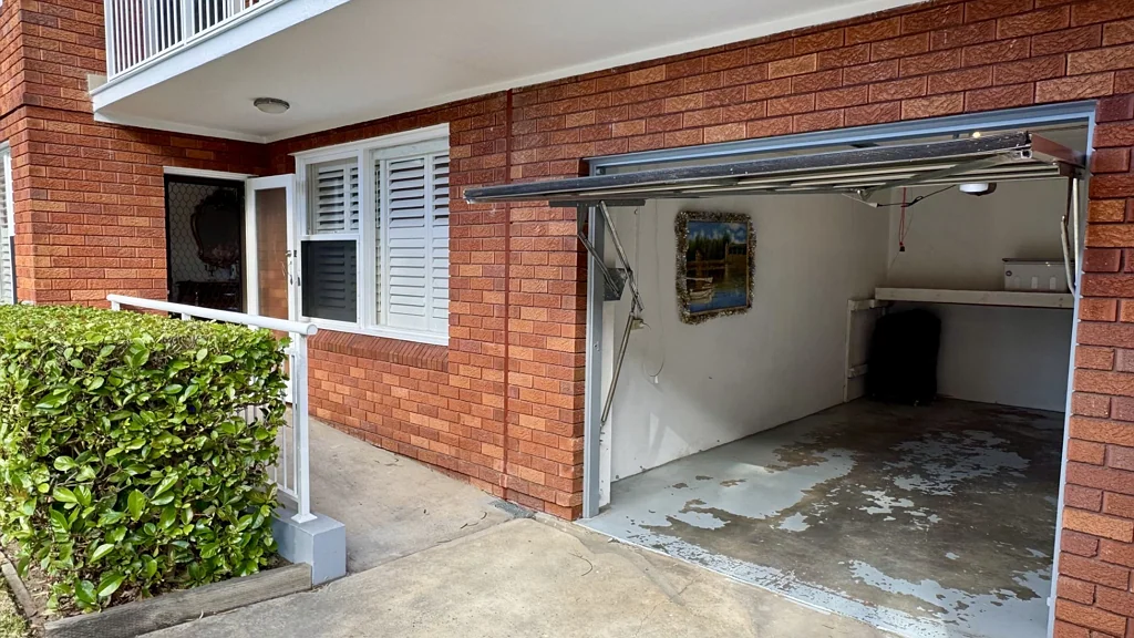 Mosman 2ห้องนอน Level Private Entry Access from Lock Up Garage - no lift or stairs!