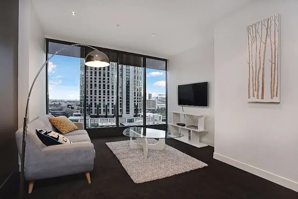 &apos;Freshwater Place&apos; - Fully Furnished. Stay from 1 month. Includes all utilities.