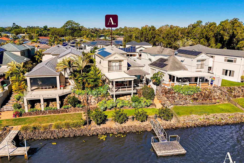 5 Sternway Place, Clear Island Waters, QLD 4226