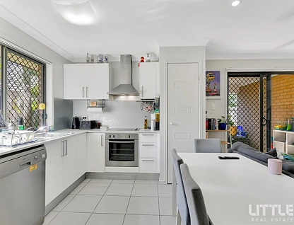 2/2-4 Retreat Crescent, Narangba, QLD 4504, 2 Kuwarto, 1 Banyo, Unit