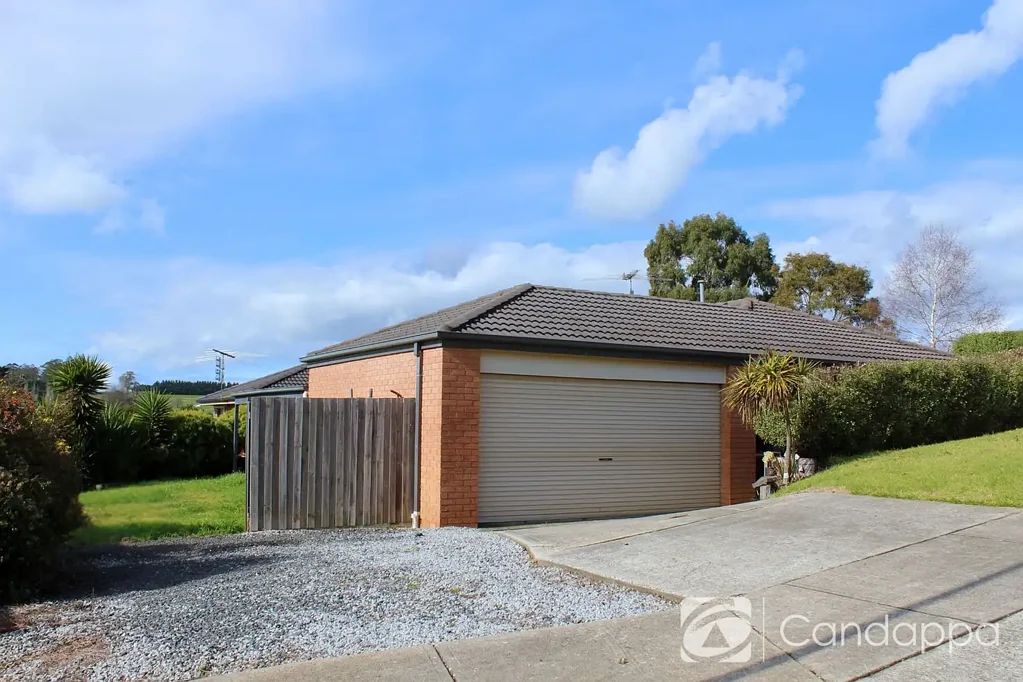 4 Vivian Court, Drouin, VIC 3818