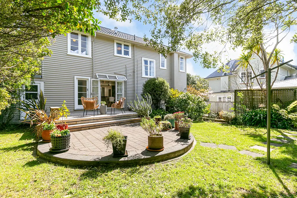 Karori 4房  Family Living in Prime Karori Location