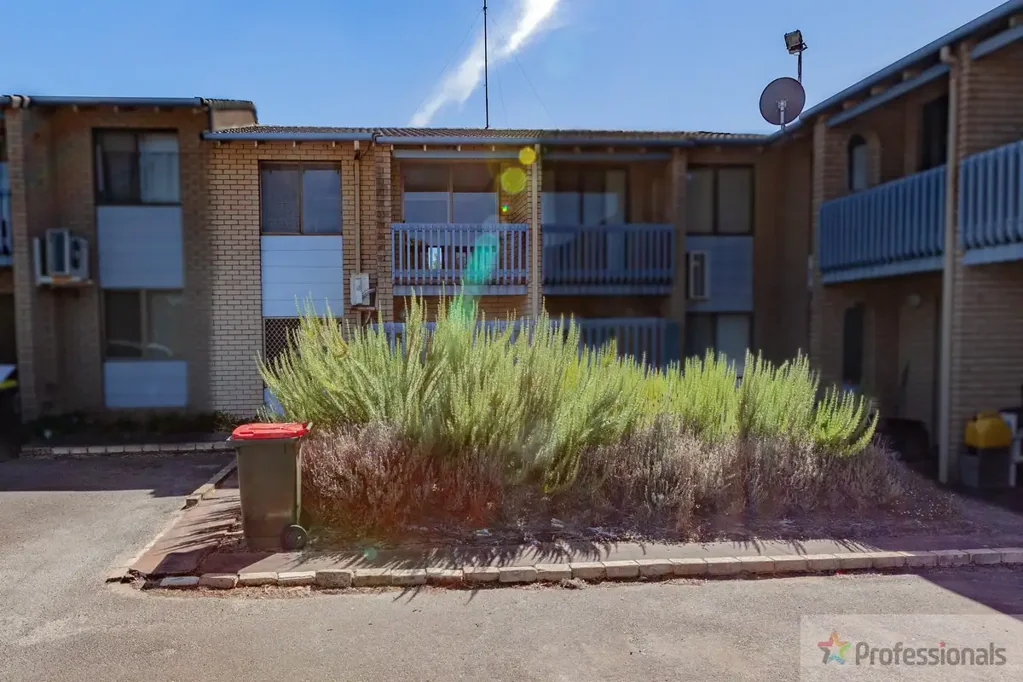 Double Story Townhouse!!