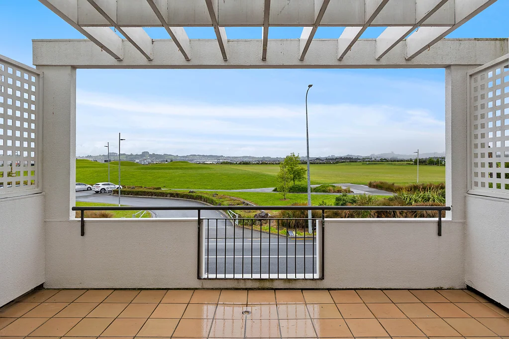 5/150 Chapel Road, Flat Bush, Manukau City, Auckland