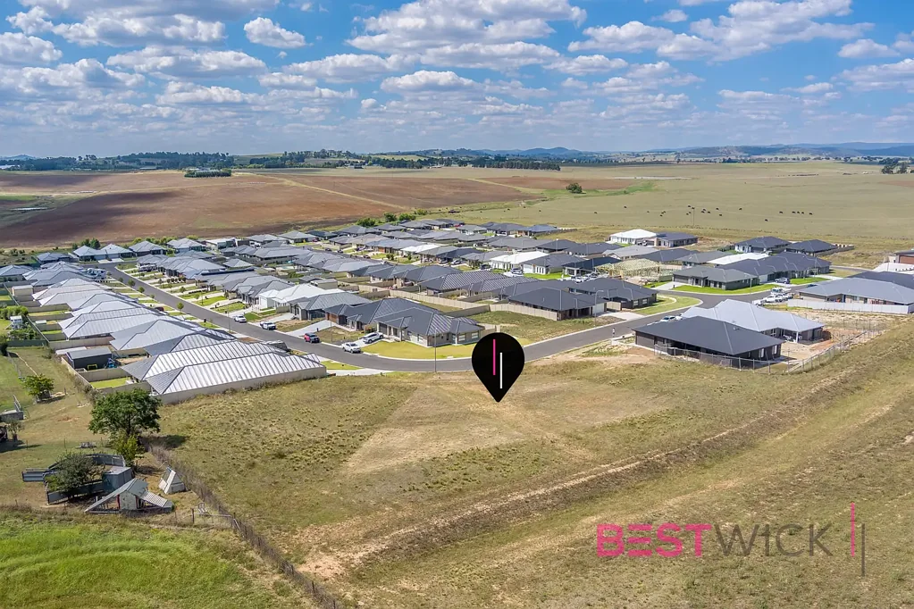 Kelso Large North Facing Block in Quiet Street - Ready for Your Dream Home!