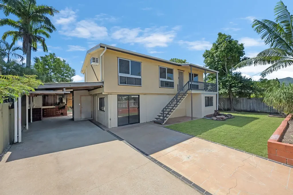 8 Naples Court, Kelso, QLD 4815