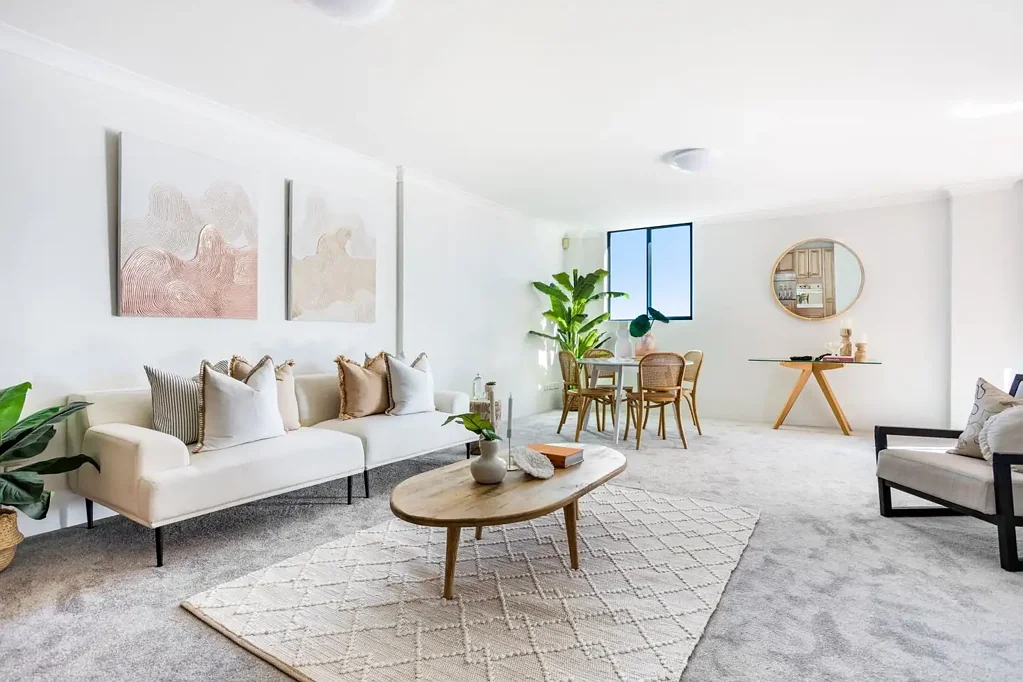 Spacious Apartment With Sweeping District Views - Leased At First Viewing