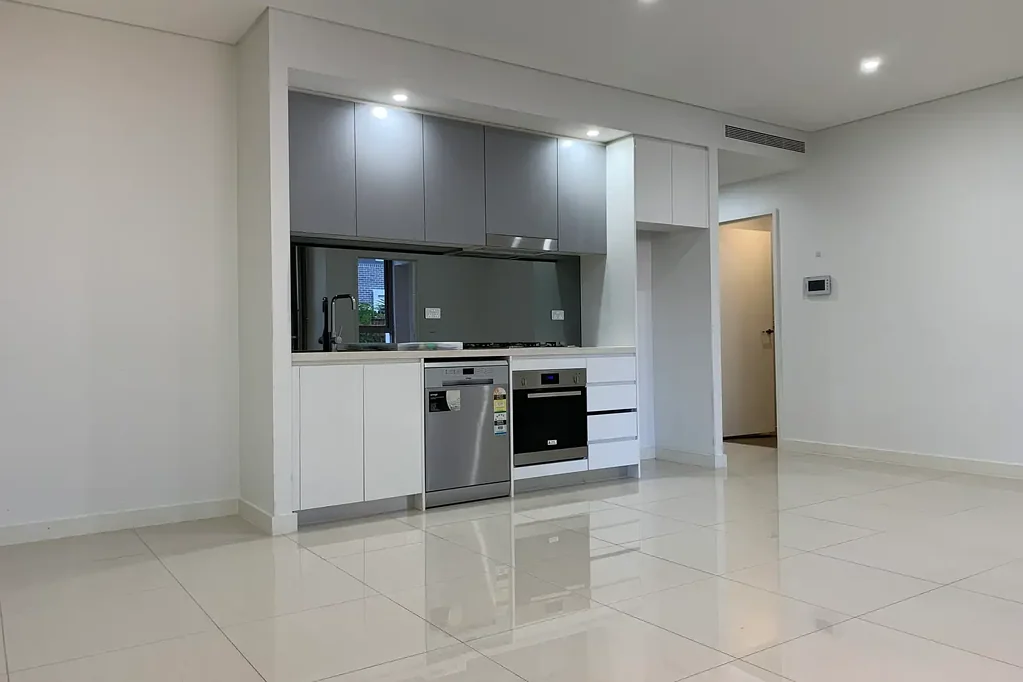 Two Bedroom Apartment With Courtyard and Private Access