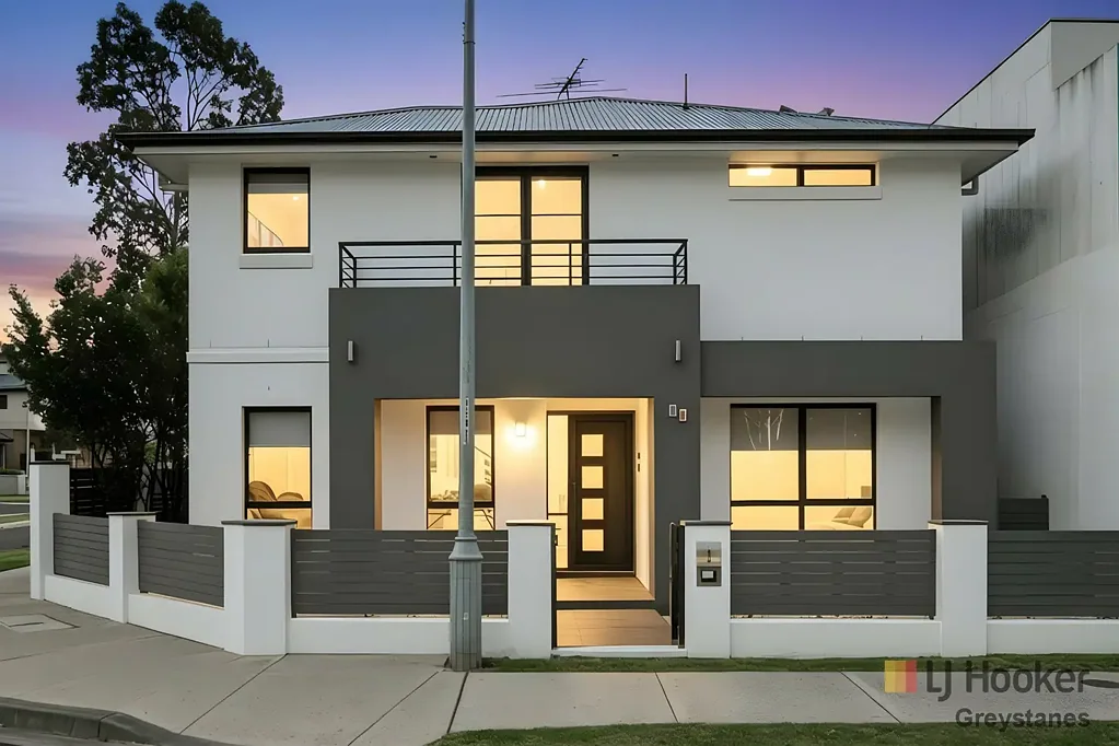Pemulwuy 4chambre JUST BRING YOUR THINGS AND MOVE IN! OPEN SATURDAY AT 10:15AM