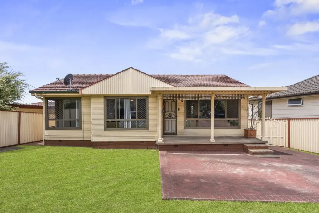 1 Lough Avenue, Guildford, NSW 2161