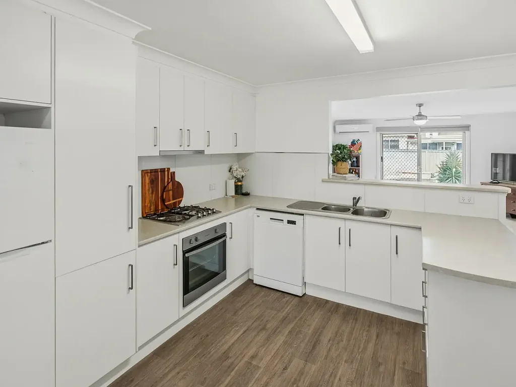 6 Noorla Street, Griffith, NSW 2680